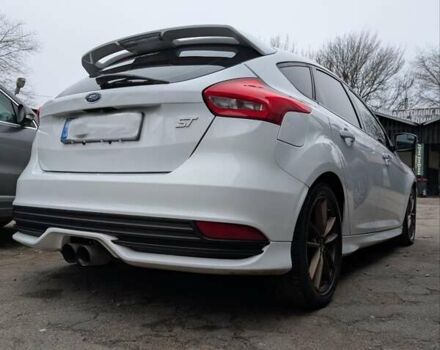 Белый Форд Фокус, объемом двигателя 2 л и пробегом 129 тыс. км за 12800 $, фото 5 на Automoto.ua