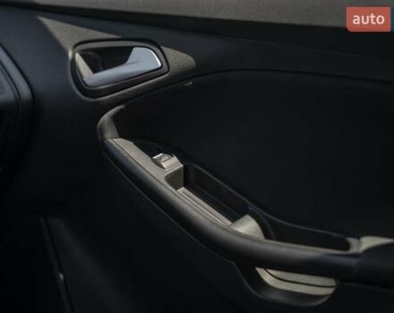 Белый Форд Фокус, объемом двигателя 1 л и пробегом 191 тыс. км за 8700 $, фото 26 на Automoto.ua