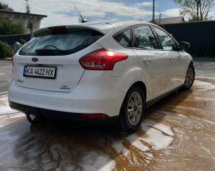 Белый Форд Фокус, объемом двигателя 2 л и пробегом 171 тыс. км за 7789 $, фото 3 на Automoto.ua