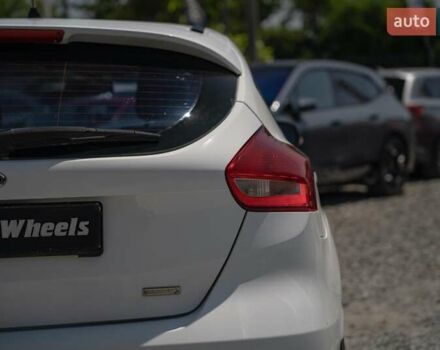 Белый Форд Фокус, объемом двигателя 1 л и пробегом 191 тыс. км за 8700 $, фото 9 на Automoto.ua