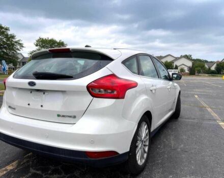 Белый Форд Фокус, объемом двигателя 0 л и пробегом 73 тыс. км за 5900 $, фото 5 на Automoto.ua