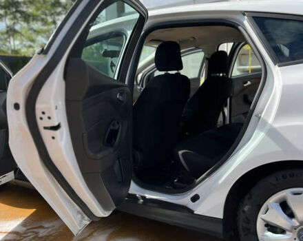 Белый Форд Фокус, объемом двигателя 2 л и пробегом 171 тыс. км за 7789 $, фото 7 на Automoto.ua