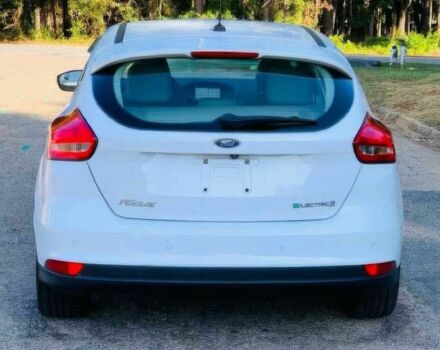 Белый Форд Фокус, объемом двигателя 0 л и пробегом 80 тыс. км за 7900 $, фото 5 на Automoto.ua