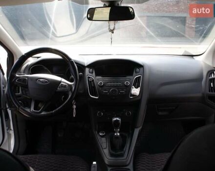 Белый Форд Фокус, объемом двигателя 1 л и пробегом 115 тыс. км за 9000 $, фото 18 на Automoto.ua