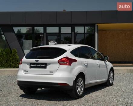 Белый Форд Фокус, объемом двигателя 1 л и пробегом 191 тыс. км за 8700 $, фото 4 на Automoto.ua