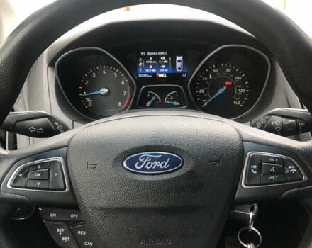 Белый Форд Фокус, объемом двигателя 2 л и пробегом 297 тыс. км за 7500 $, фото 2 на Automoto.ua