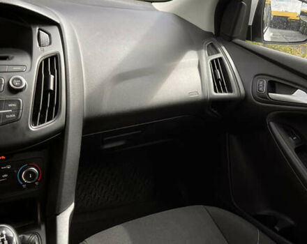 Белый Форд Фокус, объемом двигателя 2 л и пробегом 171 тыс. км за 7789 $, фото 22 на Automoto.ua