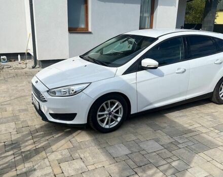 Білий Форд Фокус, об'ємом двигуна 2 л та пробігом 153 тис. км за 6500 $, фото 4 на Automoto.ua