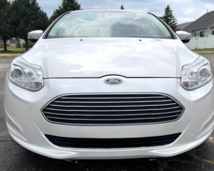 Білий Форд Фокус, об'ємом двигуна 0 л та пробігом 75 тис. км за 5900 $, фото 1 на Automoto.ua