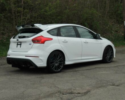 Белый Форд Фокус, объемом двигателя 2.3 л и пробегом 80 тыс. км за 9100 $, фото 4 на Automoto.ua