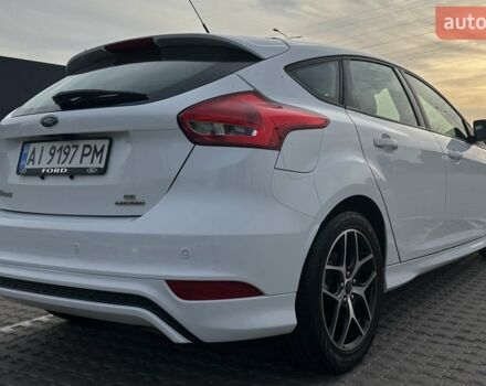 Белый Форд Фокус, объемом двигателя 2 л и пробегом 21 тыс. км за 10700 $, фото 10 на Automoto.ua