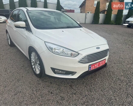 Белый Форд Фокус, объемом двигателя 2 л и пробегом 169 тыс. км за 9800 $, фото 4 на Automoto.ua