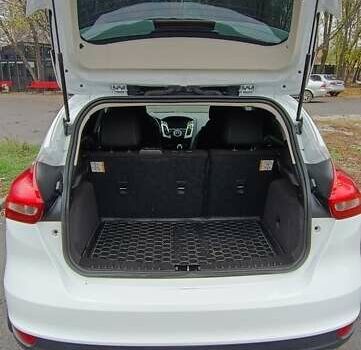 Білий Форд Фокус, об'ємом двигуна 2 л та пробігом 189 тис. км за 8600 $, фото 7 на Automoto.ua