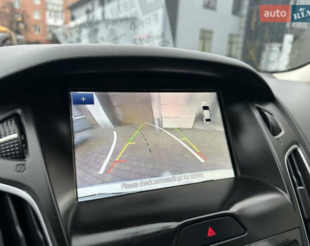 Білий Форд Фокус, об'ємом двигуна 2 л та пробігом 154 тис. км за 8700 $, фото 37 на Automoto.ua