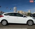 Белый Форд Фокус, объемом двигателя 1.5 л и пробегом 74 тыс. км за 12000 $, фото 2 на Automoto.ua