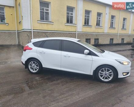 Белый Форд Фокус, объемом двигателя 1.5 л и пробегом 216 тыс. км за 9500 $, фото 4 на Automoto.ua