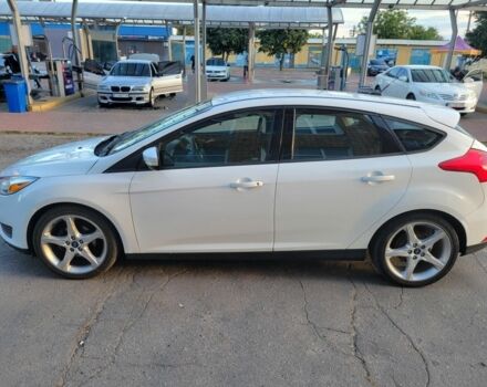 Белый Форд Фокус, объемом двигателя 2 л и пробегом 130 тыс. км за 8200 $, фото 4 на Automoto.ua