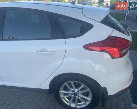 Белый Форд Фокус, объемом двигателя 1 л и пробегом 92 тыс. км за 11000 $, фото 5 на Automoto.ua