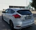 Білий Форд Фокус, об'ємом двигуна 2 л та пробігом 120 тис. км за 8500 $, фото 6 на Automoto.ua