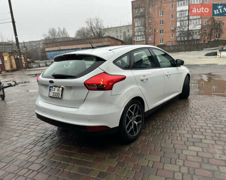 Білий Форд Фокус, об'ємом двигуна 2 л та пробігом 154 тис. км за 8700 $, фото 16 на Automoto.ua