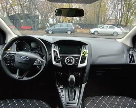 Білий Форд Фокус, об'ємом двигуна 2 л та пробігом 189 тис. км за 8600 $, фото 4 на Automoto.ua