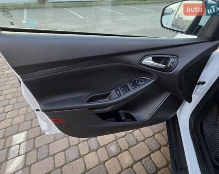 Белый Форд Фокус, объемом двигателя 2 л и пробегом 149 тыс. км за 7650 $, фото 43 на Automoto.ua