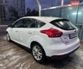 Белый Форд Фокус, объемом двигателя 2 л и пробегом 235 тыс. км за 5500 $, фото 4 на Automoto.ua