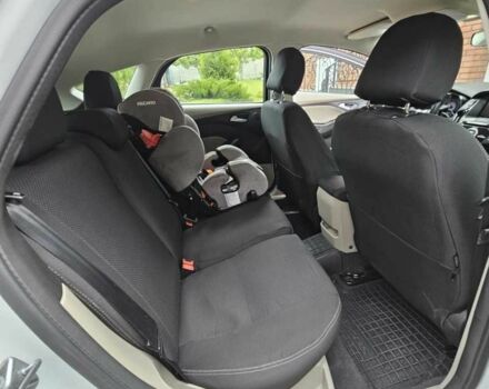 Білий Форд Фокус, об'ємом двигуна 0 л та пробігом 79 тис. км за 7200 $, фото 3 на Automoto.ua