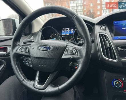 Білий Форд Фокус, об'ємом двигуна 2 л та пробігом 154 тис. км за 8700 $, фото 35 на Automoto.ua