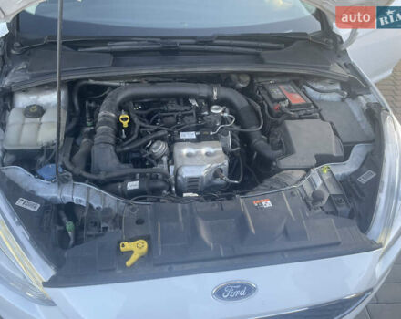 Белый Форд Фокус, объемом двигателя 1 л и пробегом 92 тыс. км за 11000 $, фото 7 на Automoto.ua