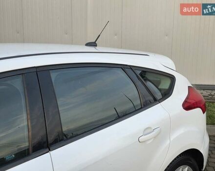 Белый Форд Фокус, объемом двигателя 2 л и пробегом 149 тыс. км за 7650 $, фото 11 на Automoto.ua