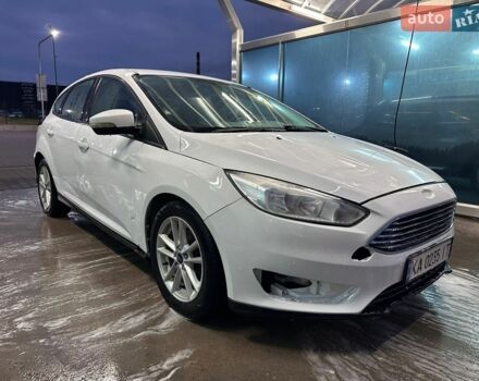 Белый Форд Фокус, объемом двигателя 2 л и пробегом 235 тыс. км за 5500 $, фото 2 на Automoto.ua