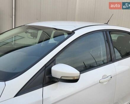 Белый Форд Фокус, объемом двигателя 2 л и пробегом 149 тыс. км за 7650 $, фото 10 на Automoto.ua