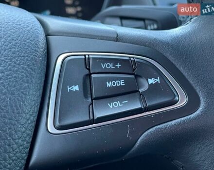 Білий Форд Фокус, об'ємом двигуна 1.6 л та пробігом 141 тис. км за 9500 $, фото 31 на Automoto.ua