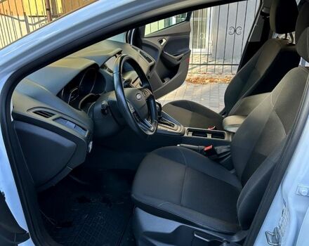 Білий Форд Фокус, об'ємом двигуна 1 л та пробігом 45 тис. км за 10100 $, фото 3 на Automoto.ua