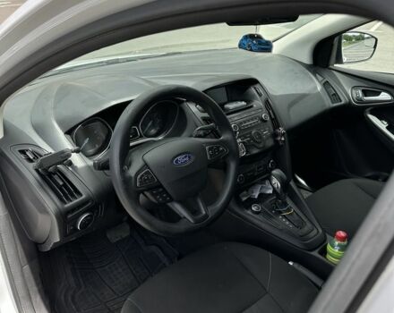 Білий Форд Фокус, об'ємом двигуна 2 л та пробігом 210 тис. км за 8399 $, фото 7 на Automoto.ua