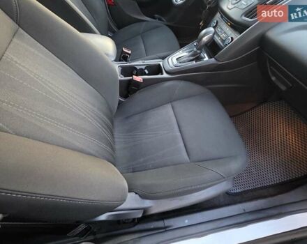 Белый Форд Фокус, объемом двигателя 2 л и пробегом 149 тыс. км за 7650 $, фото 32 на Automoto.ua