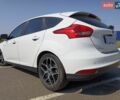 Білий Форд Фокус, об'ємом двигуна 2 л та пробігом 126 тис. км за 8200 $, фото 2 на Automoto.ua