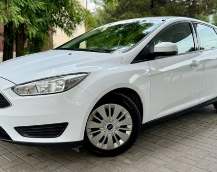 Белый Форд Фокус, объемом двигателя 1.6 л и пробегом 85 тыс. км за 8950 $, фото 2 на Automoto.ua