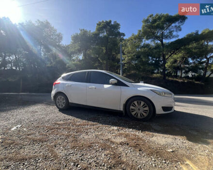 Белый Форд Фокус, объемом двигателя 1.6 л и пробегом 240 тыс. км за 6500 $, фото 10 на Automoto.ua