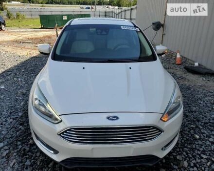 Белый Форд Фокус, объемом двигателя 2 л и пробегом 124 тыс. км за 1800 $, фото 5 на Automoto.ua