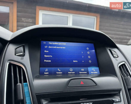 Белый Форд Фокус, объемом двигателя 0 л и пробегом 74 тыс. км за 9999 $, фото 96 на Automoto.ua