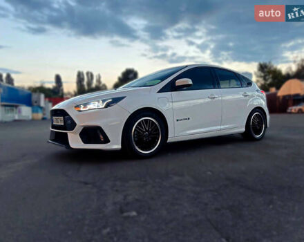 Білий Форд Фокус, об'ємом двигуна 0 л та пробігом 110 тис. км за 14500 $, фото 1 на Automoto.ua