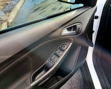 Білий Форд Фокус, об'ємом двигуна 1.6 л та пробігом 112 тис. км за 9000 $, фото 9 на Automoto.ua