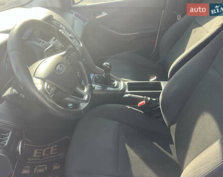 Белый Форд Фокус, объемом двигателя 1.6 л и пробегом 240 тыс. км за 6500 $, фото 9 на Automoto.ua