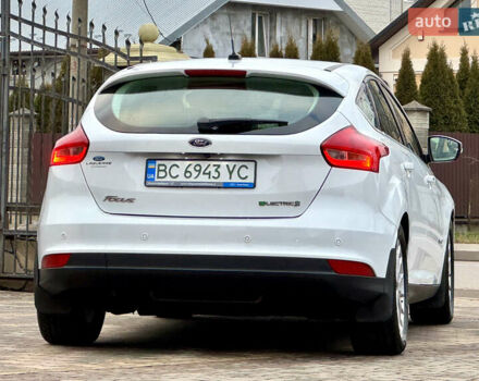 Белый Форд Фокус, объемом двигателя 0 л и пробегом 74 тыс. км за 9999 $, фото 20 на Automoto.ua