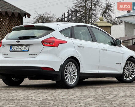 Белый Форд Фокус, объемом двигателя 0 л и пробегом 74 тыс. км за 9999 $, фото 32 на Automoto.ua
