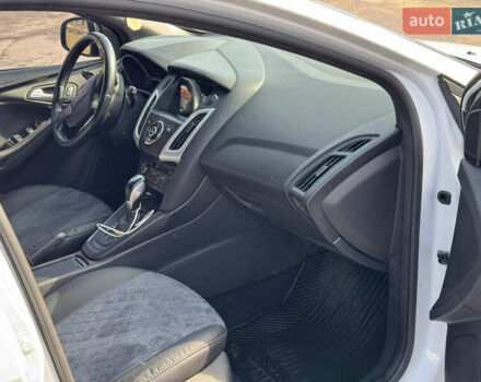 Белый Форд Фокус, объемом двигателя 1.5 л и пробегом 205 тыс. км за 11000 $, фото 9 на Automoto.ua