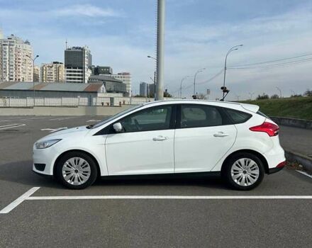 Белый Форд Фокус, объемом двигателя 1.6 л и пробегом 135 тыс. км за 9500 $, фото 2 на Automoto.ua