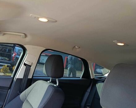 Белый Форд Фокус, объемом двигателя 1.6 л и пробегом 112 тыс. км за 9000 $, фото 8 на Automoto.ua